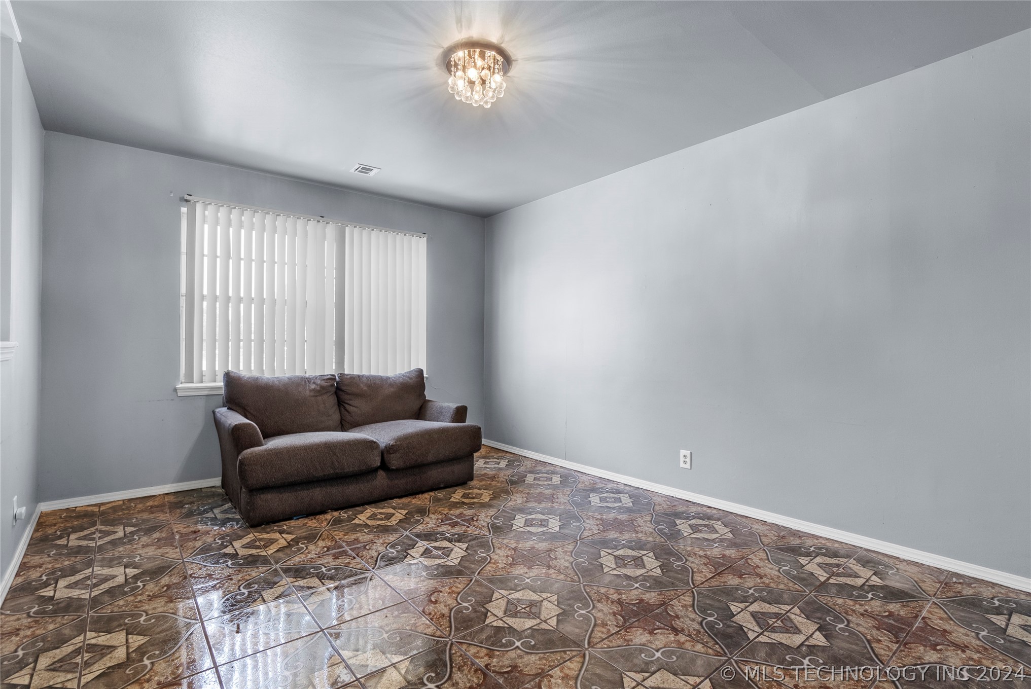 2405 S 117th East Avenue