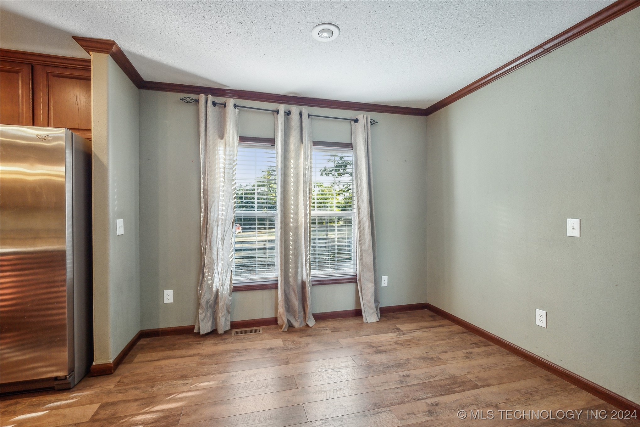 52261 W 11th Street S