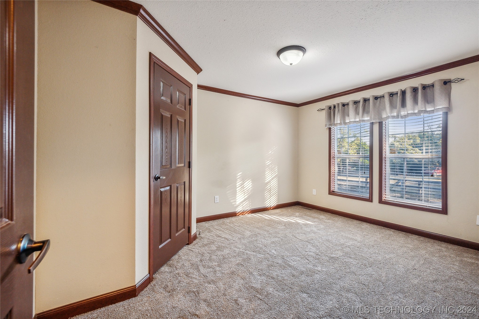 52261 W 11th Street S