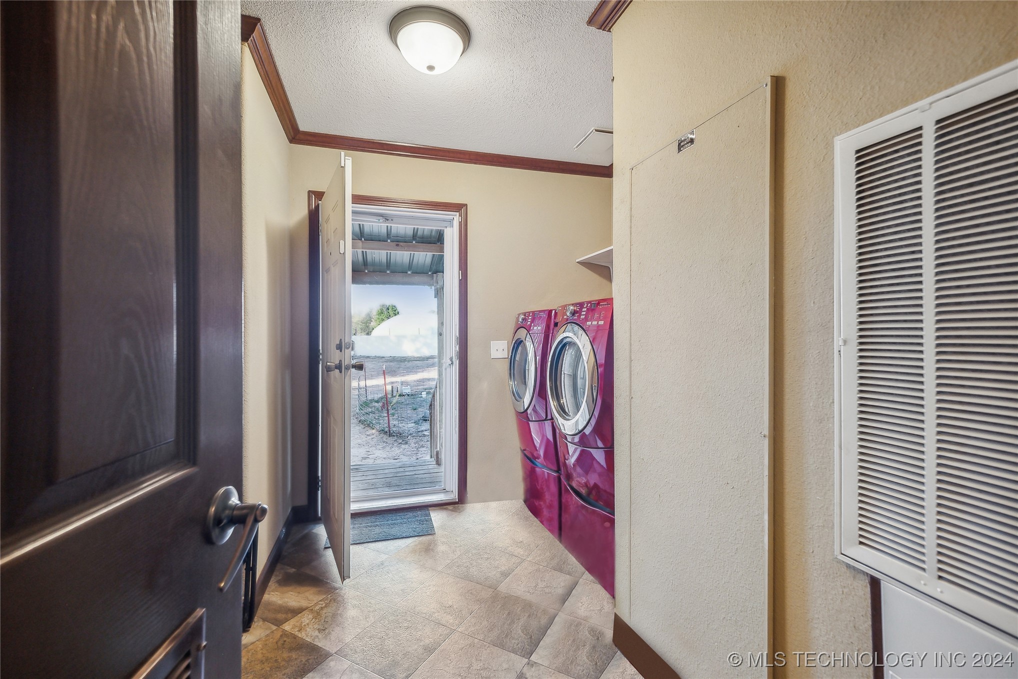 52261 W 11th Street S