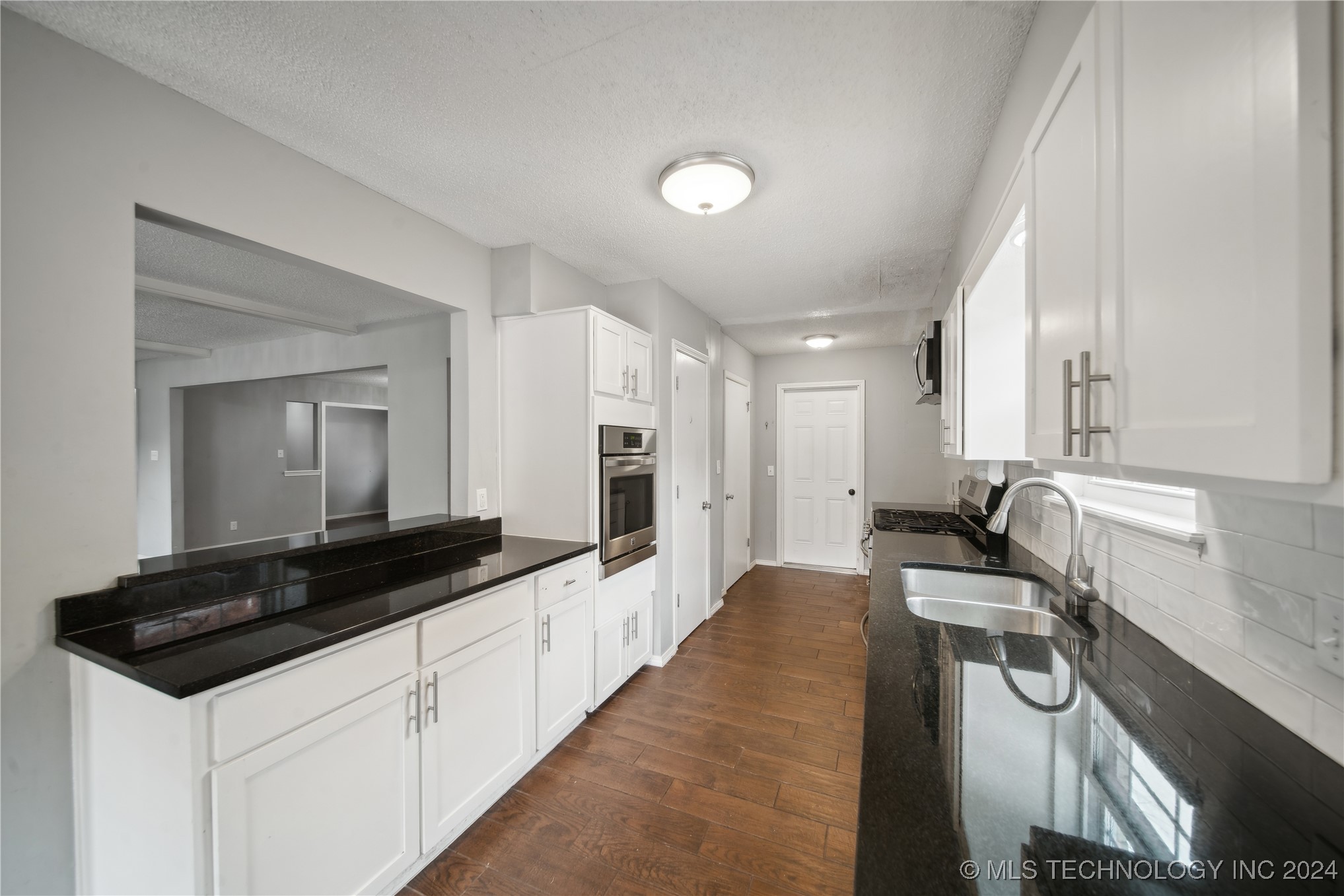 4733 S 66th East Avenue