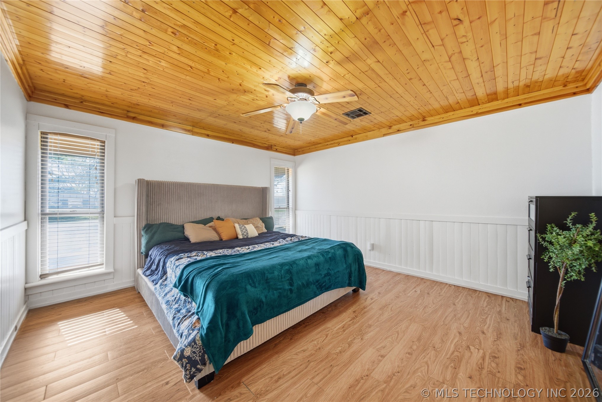 9211 N 155th East Avenue N