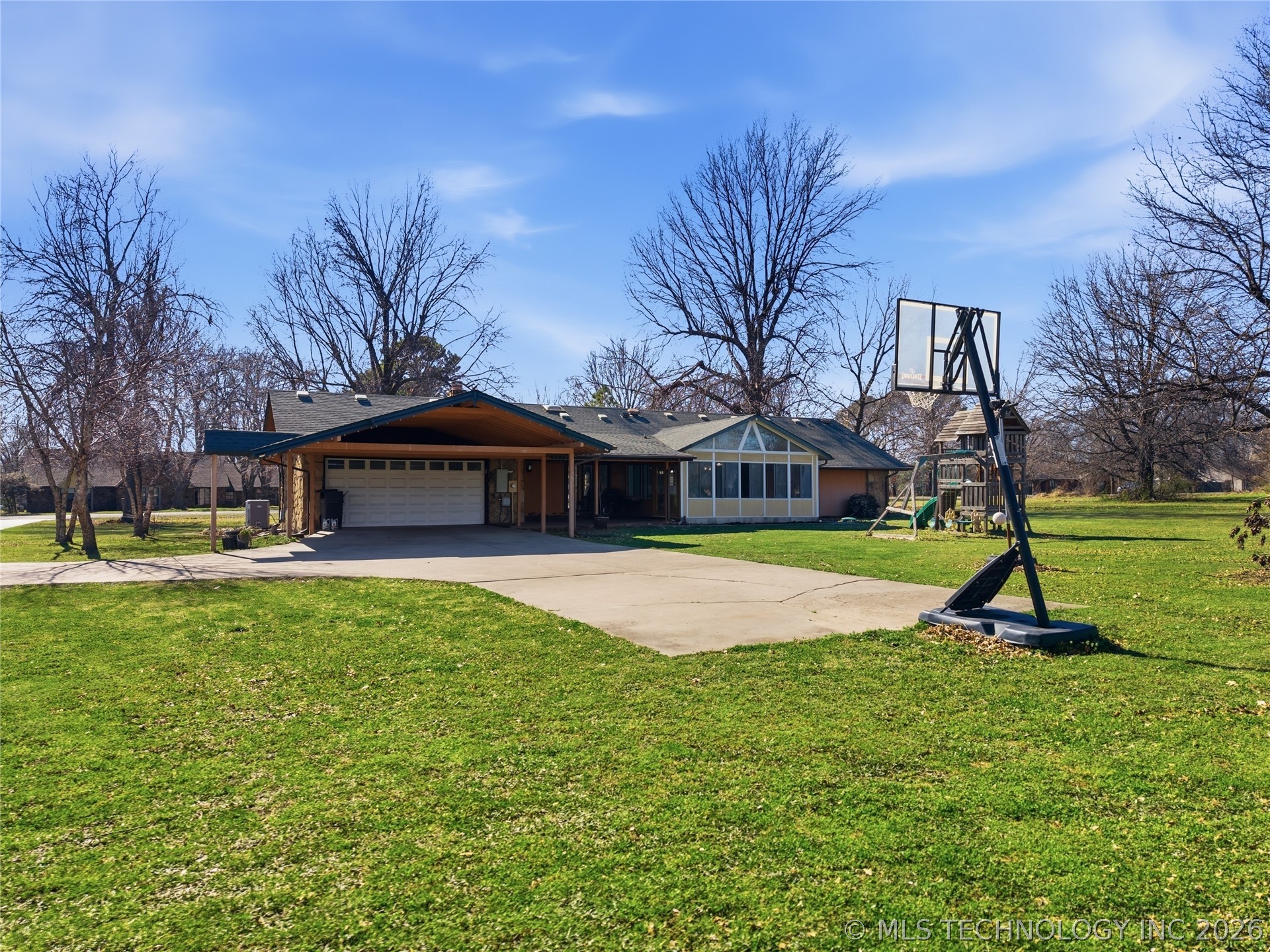 9211 N 155th East Avenue N