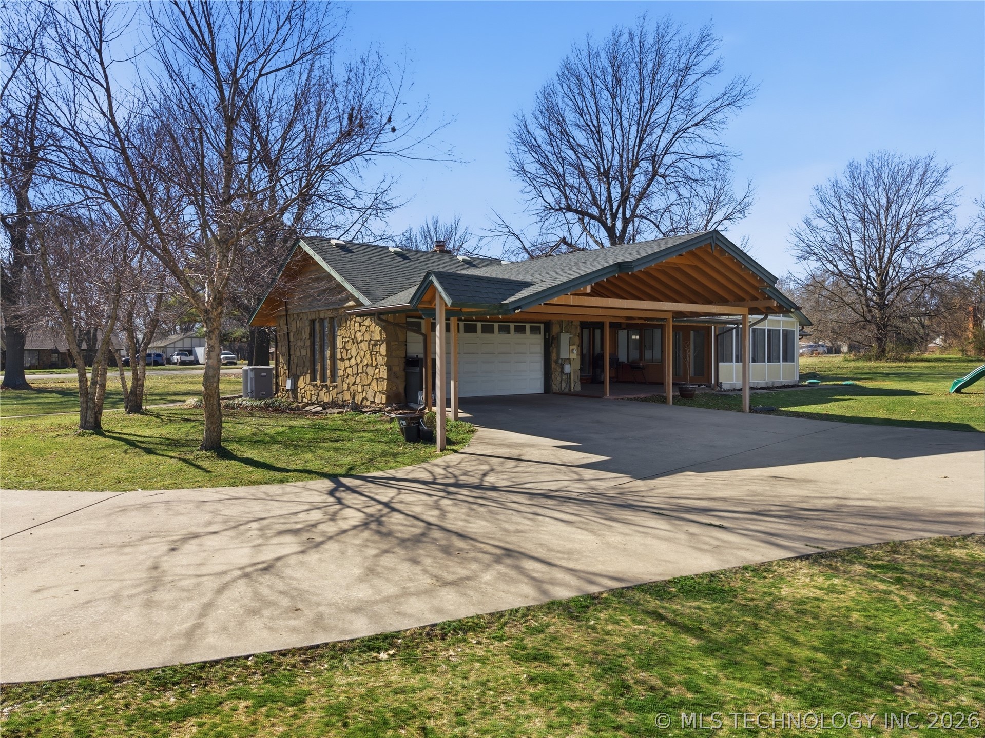 9211 N 155th East Avenue N