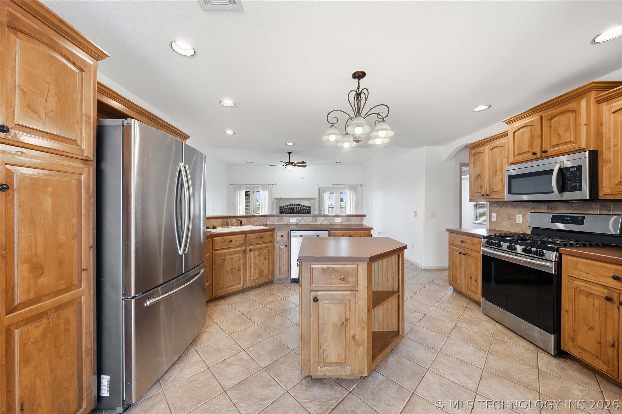 20593 E 45th Street S