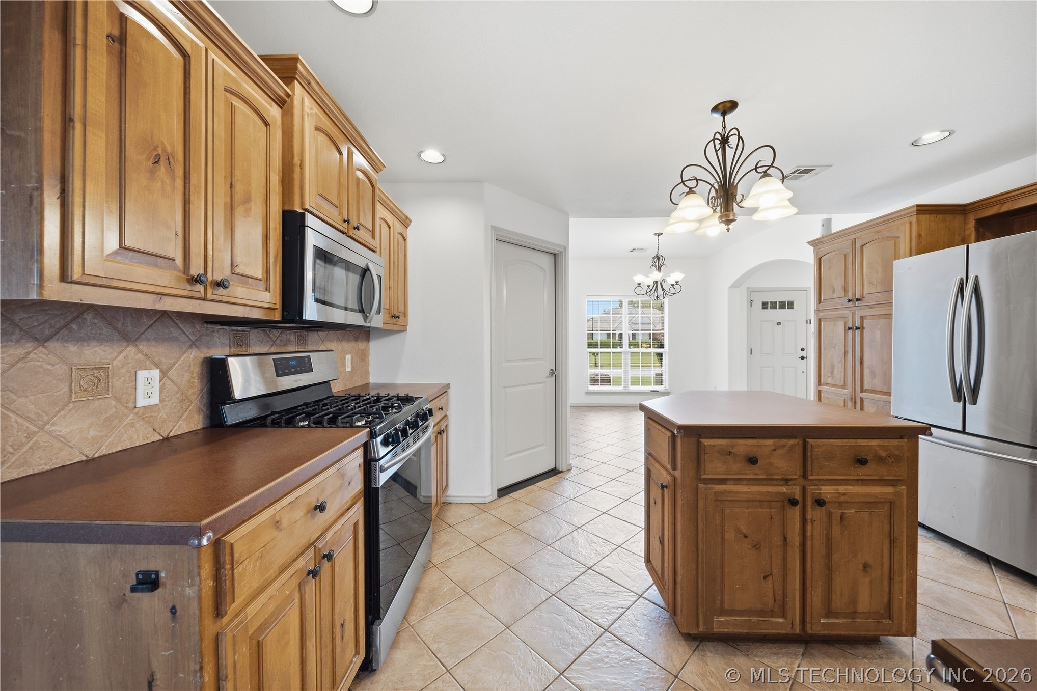 20593 E 45th Street S