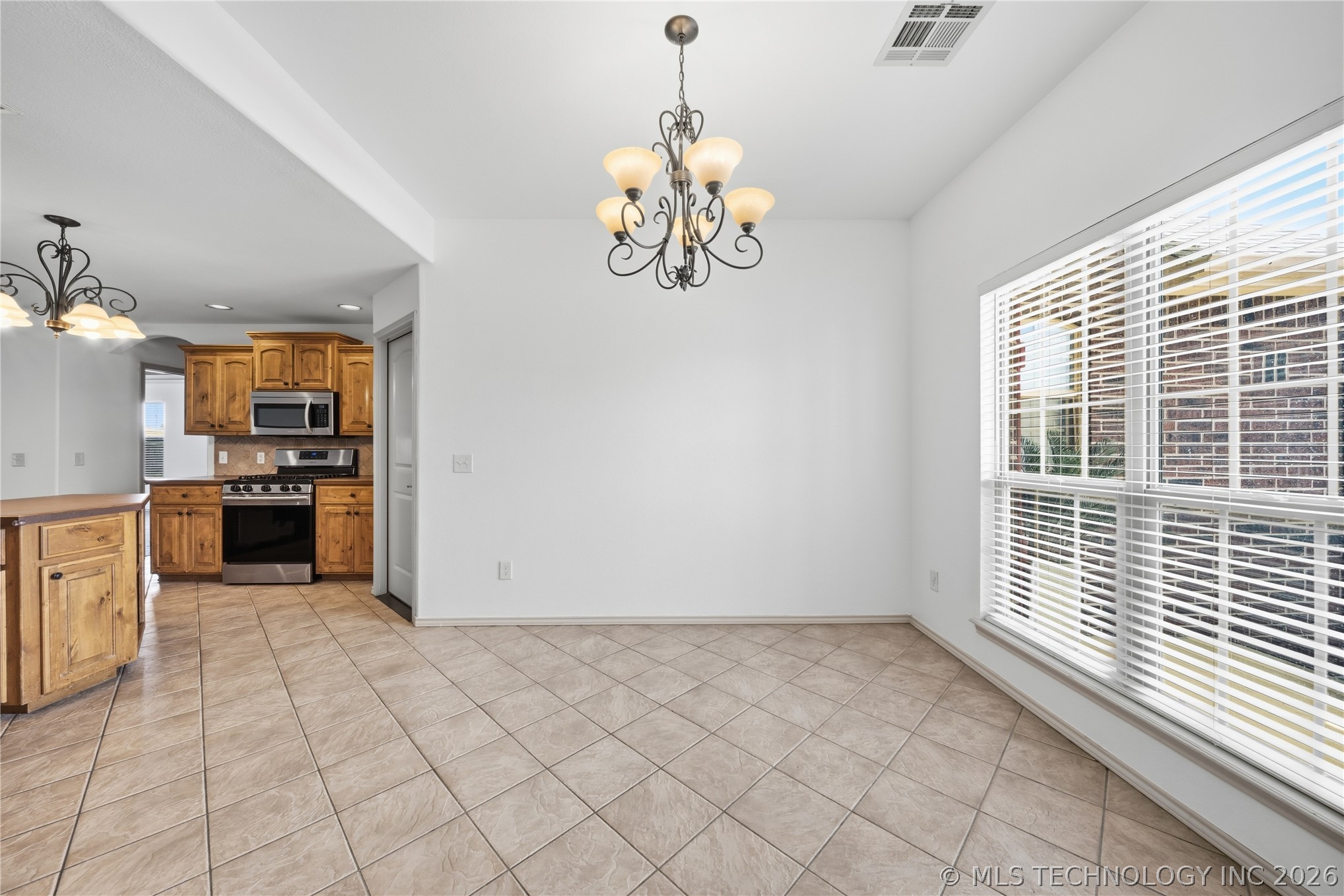 20593 E 45th Street S
