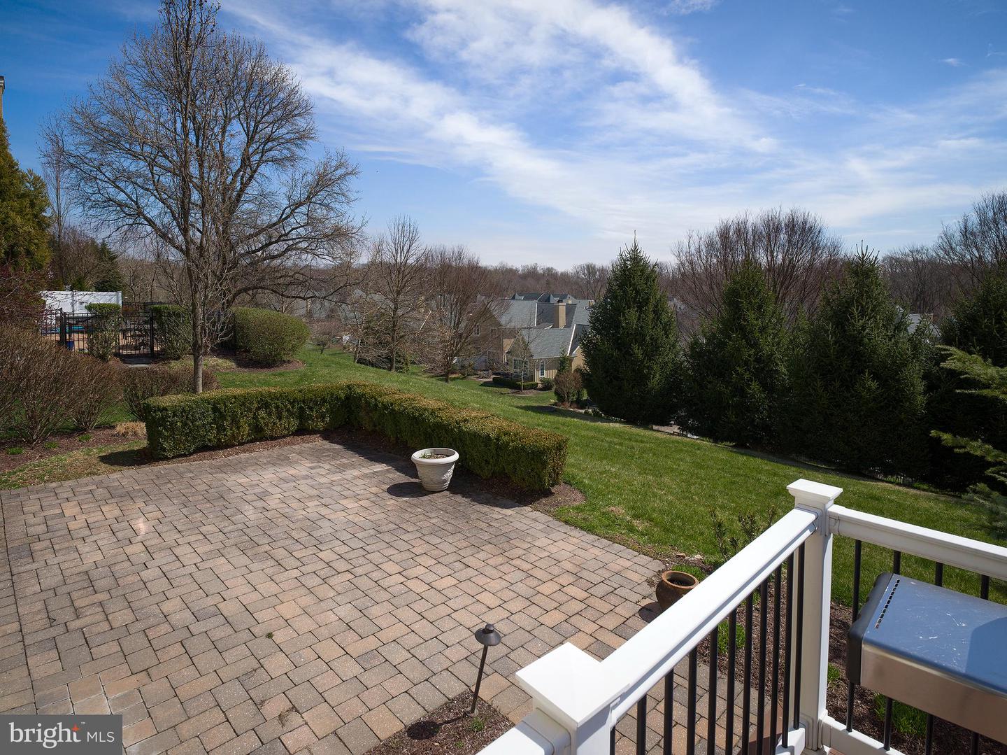 102 Green Ln The Robin Gordon Group