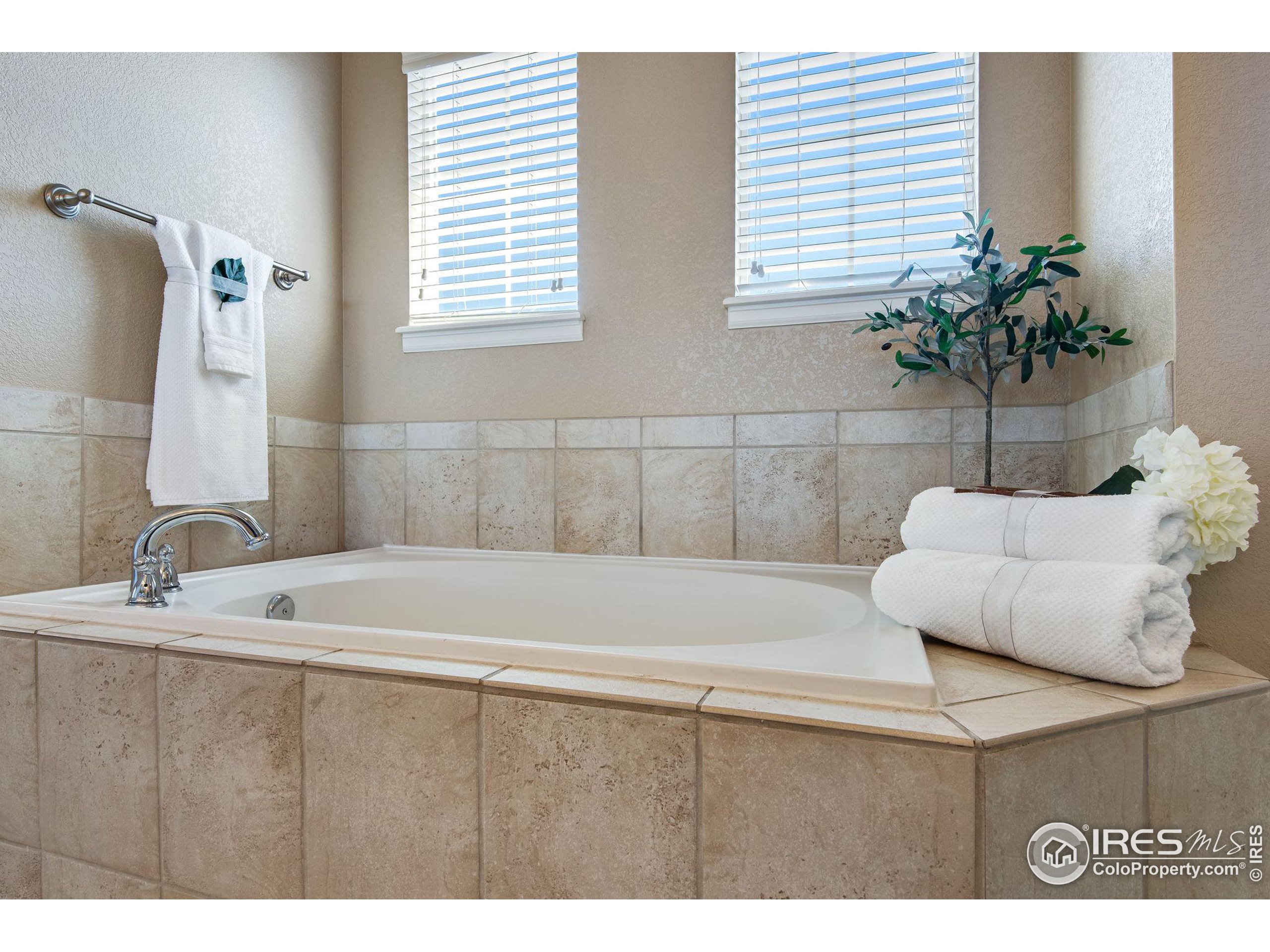 5109 Southern Cross Ln