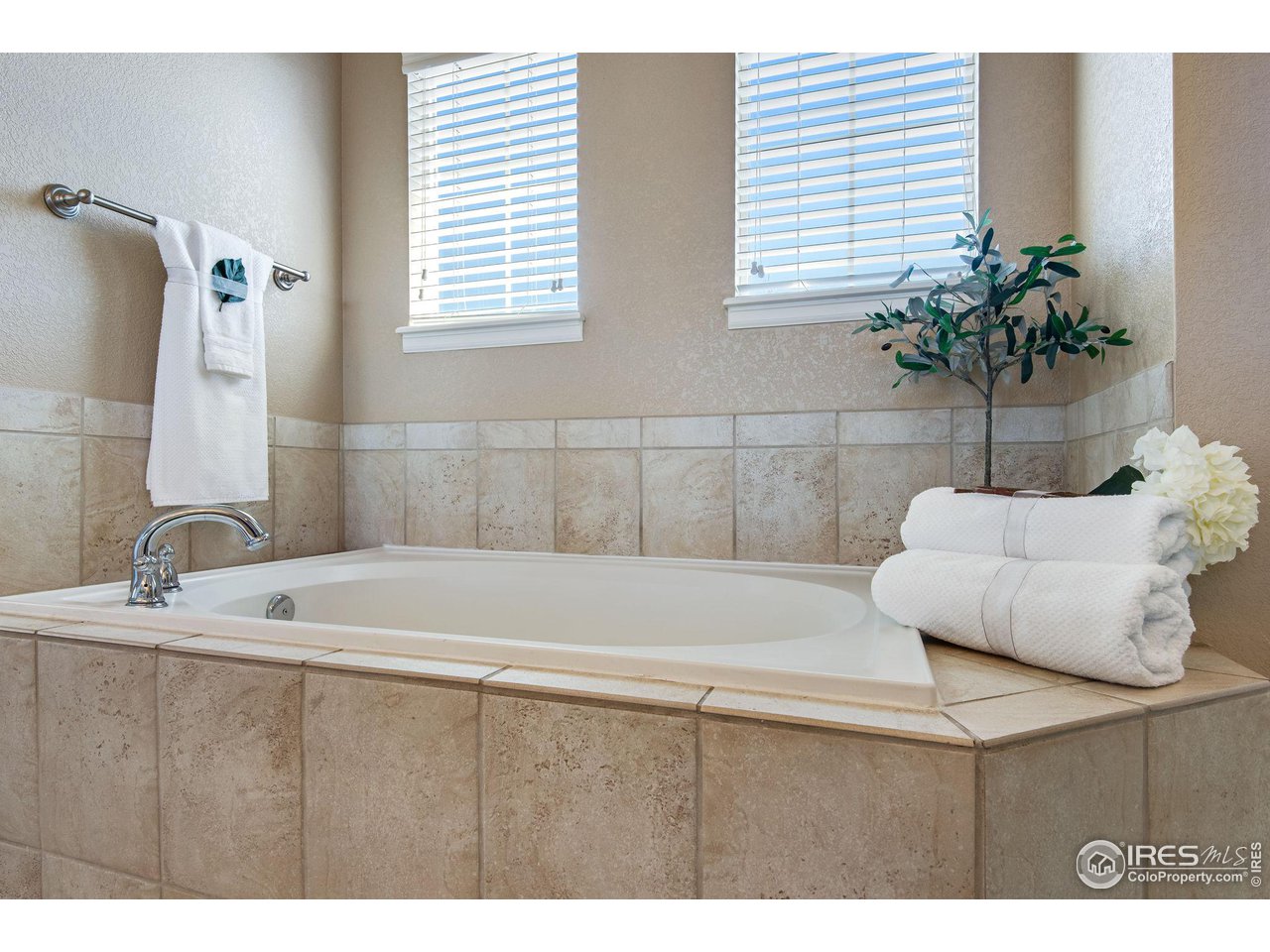 5109 Southern Cross Ln