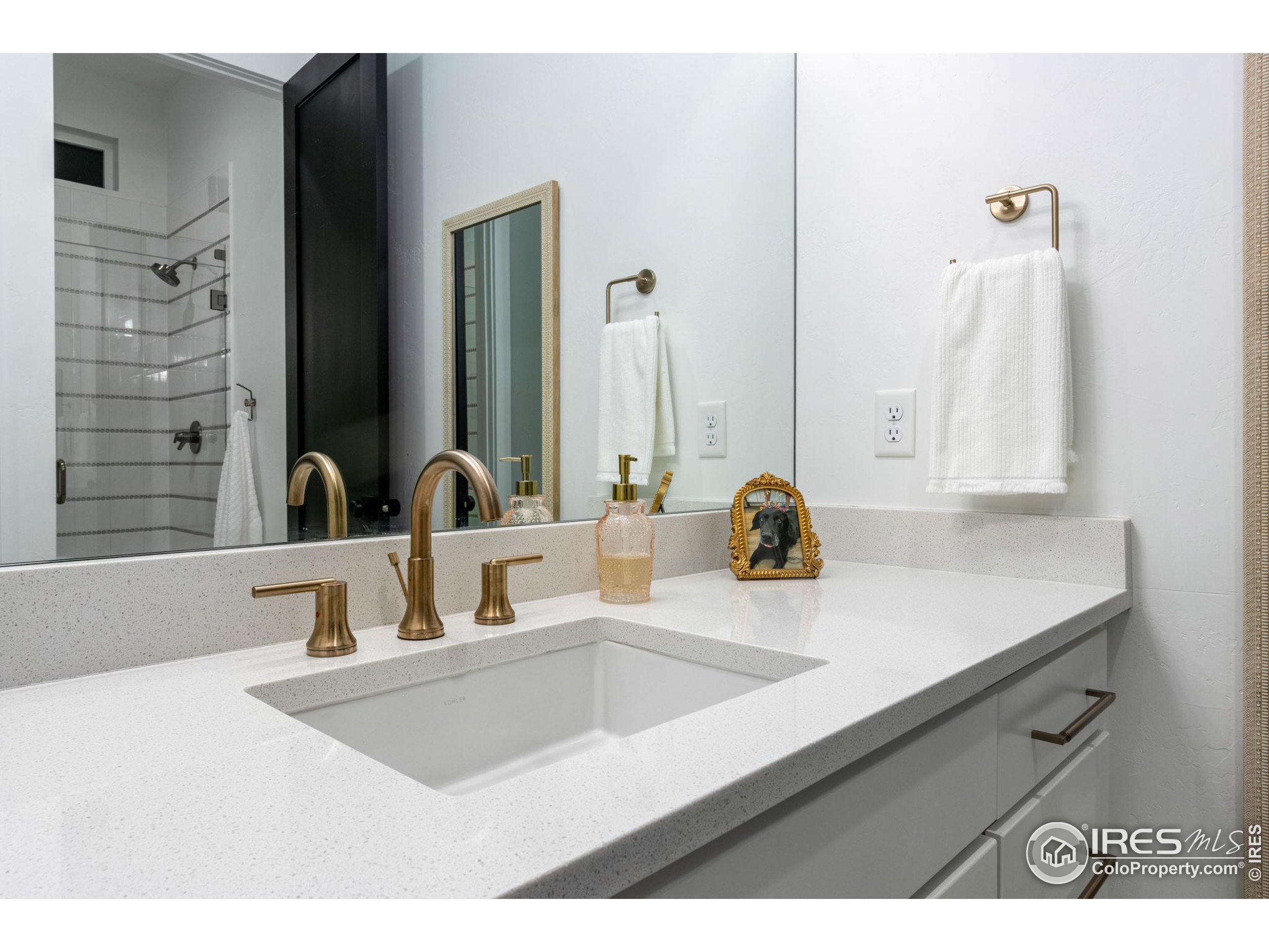 4300 Mountain Shadow Way