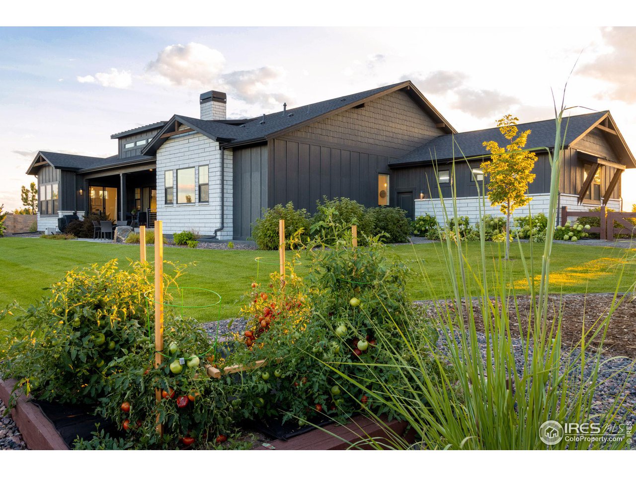 4300 Mountain Shadow Way