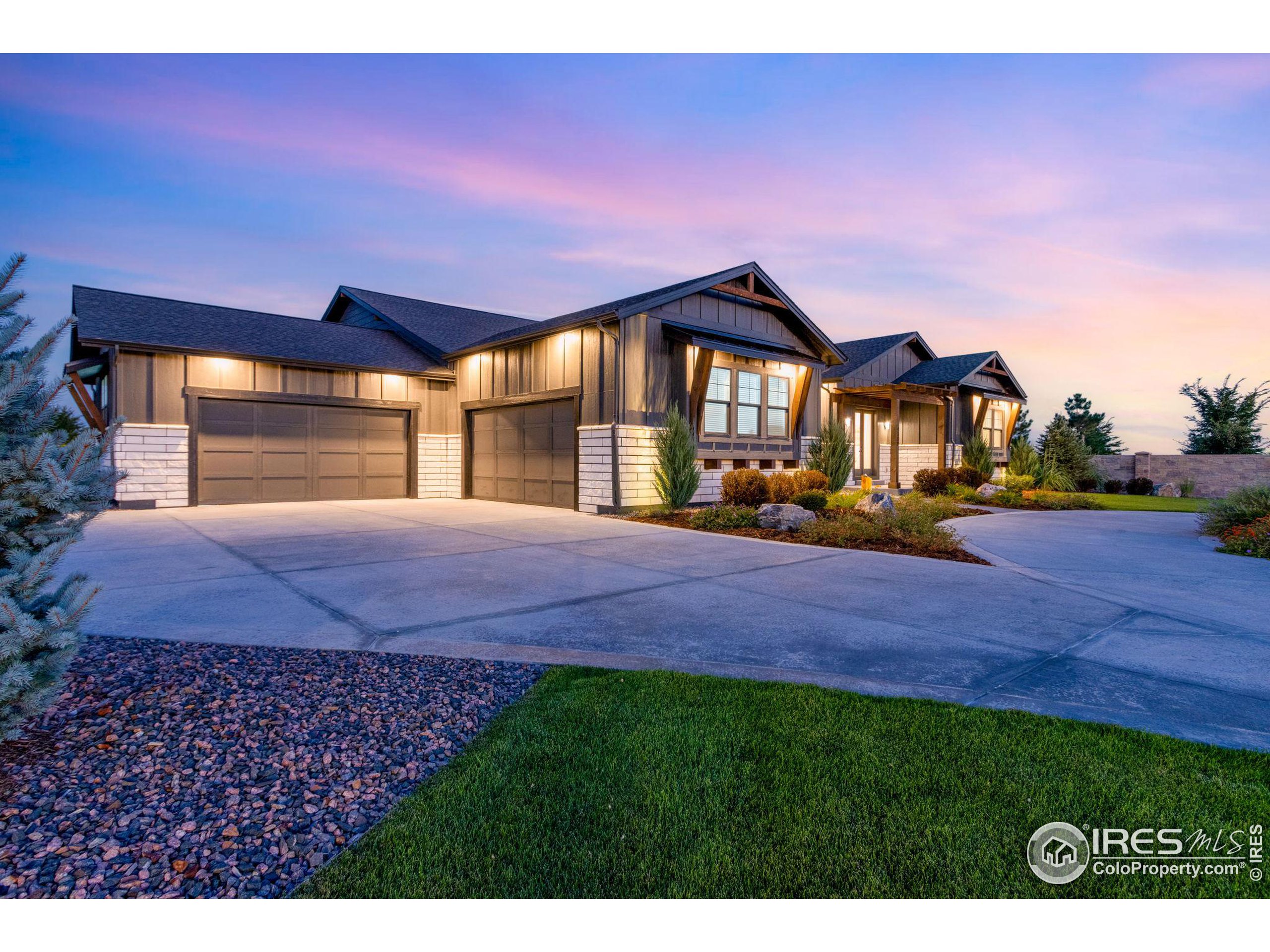 4300 Mountain Shadow Way