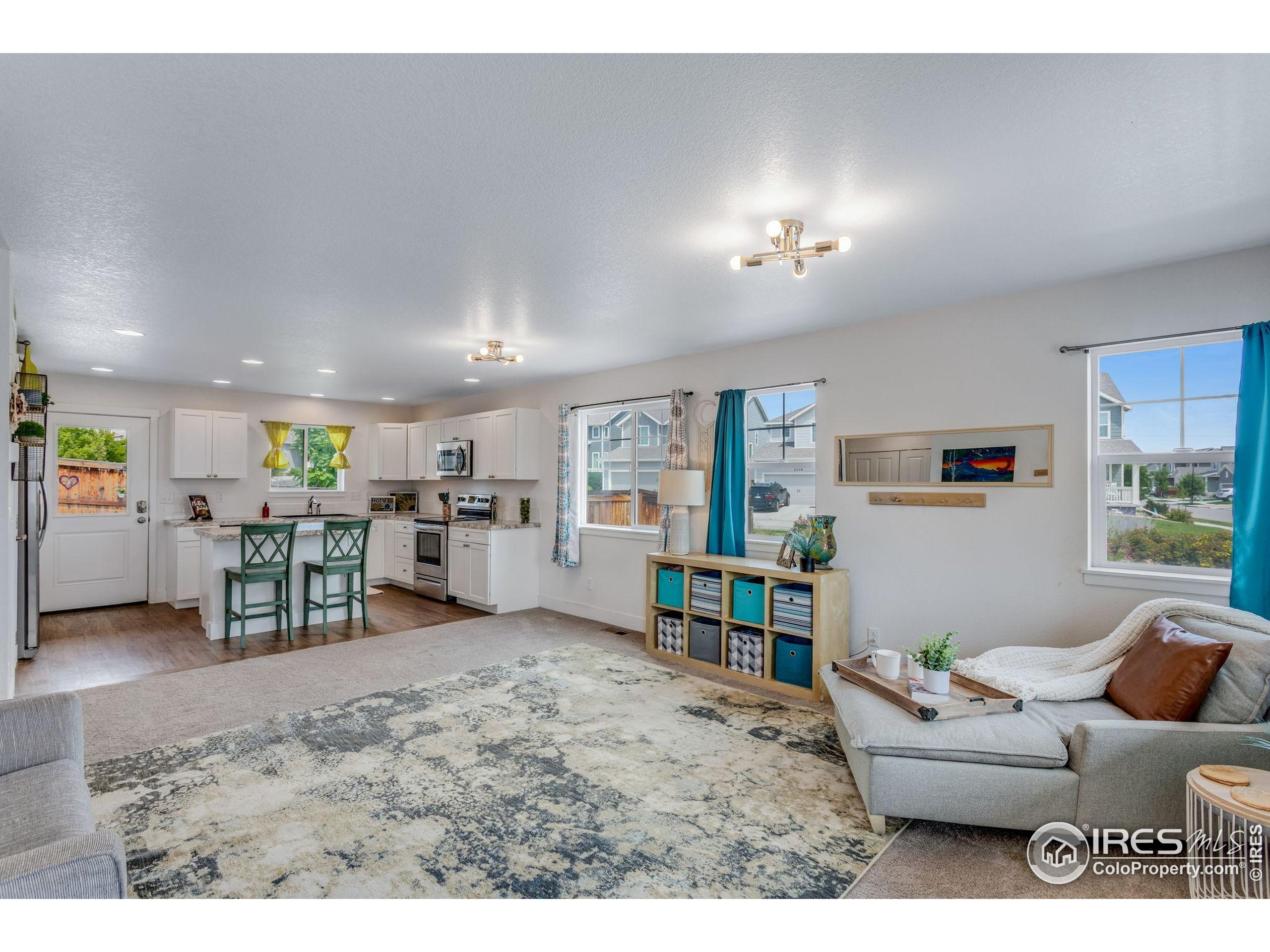 810 Grand Market Ave