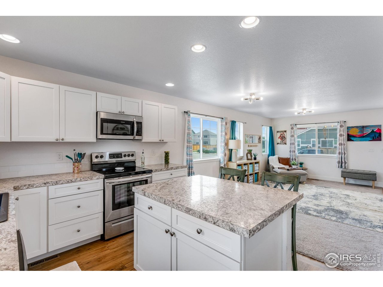 810 Grand Market Ave