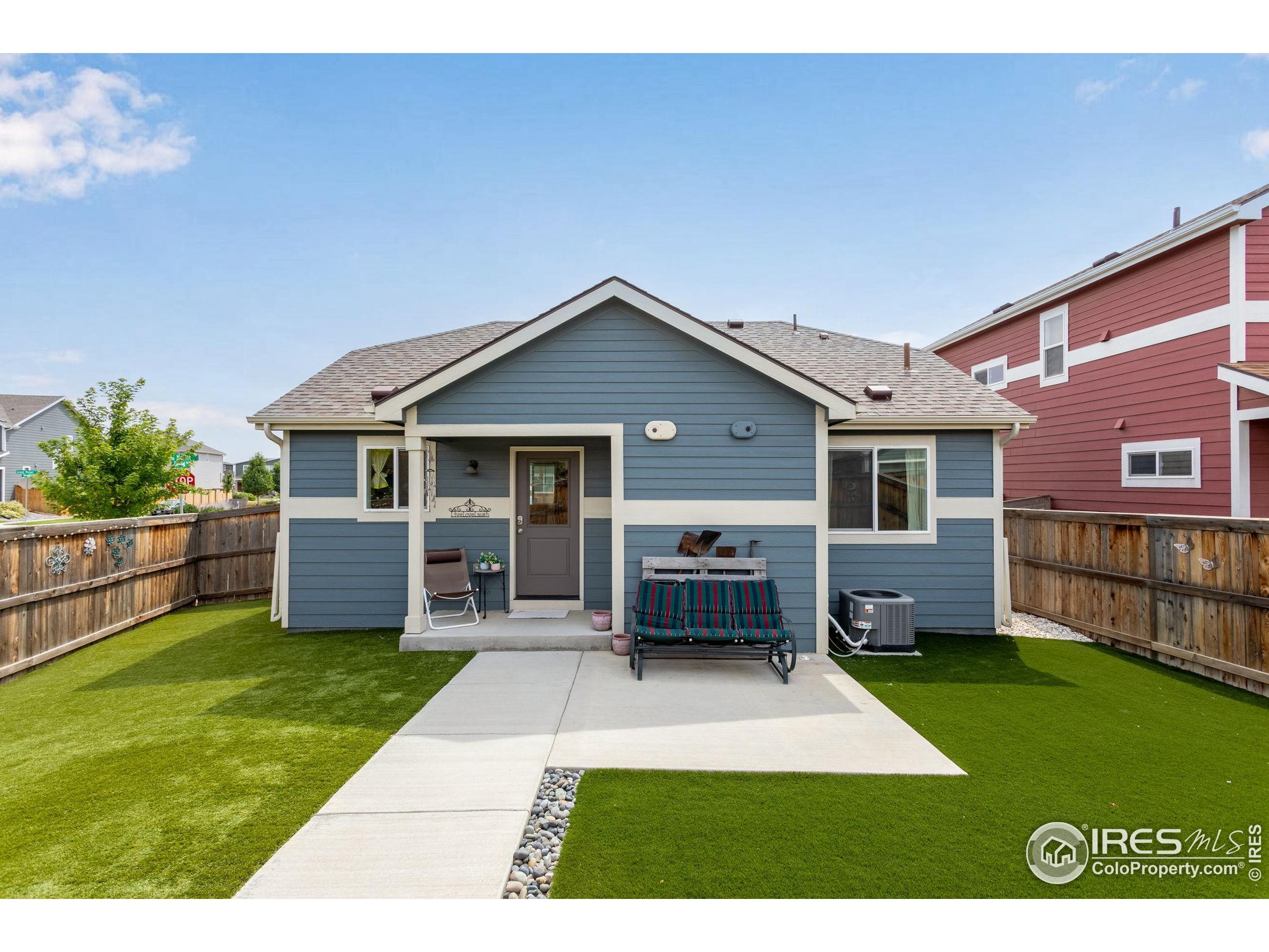 810 Grand Market Ave