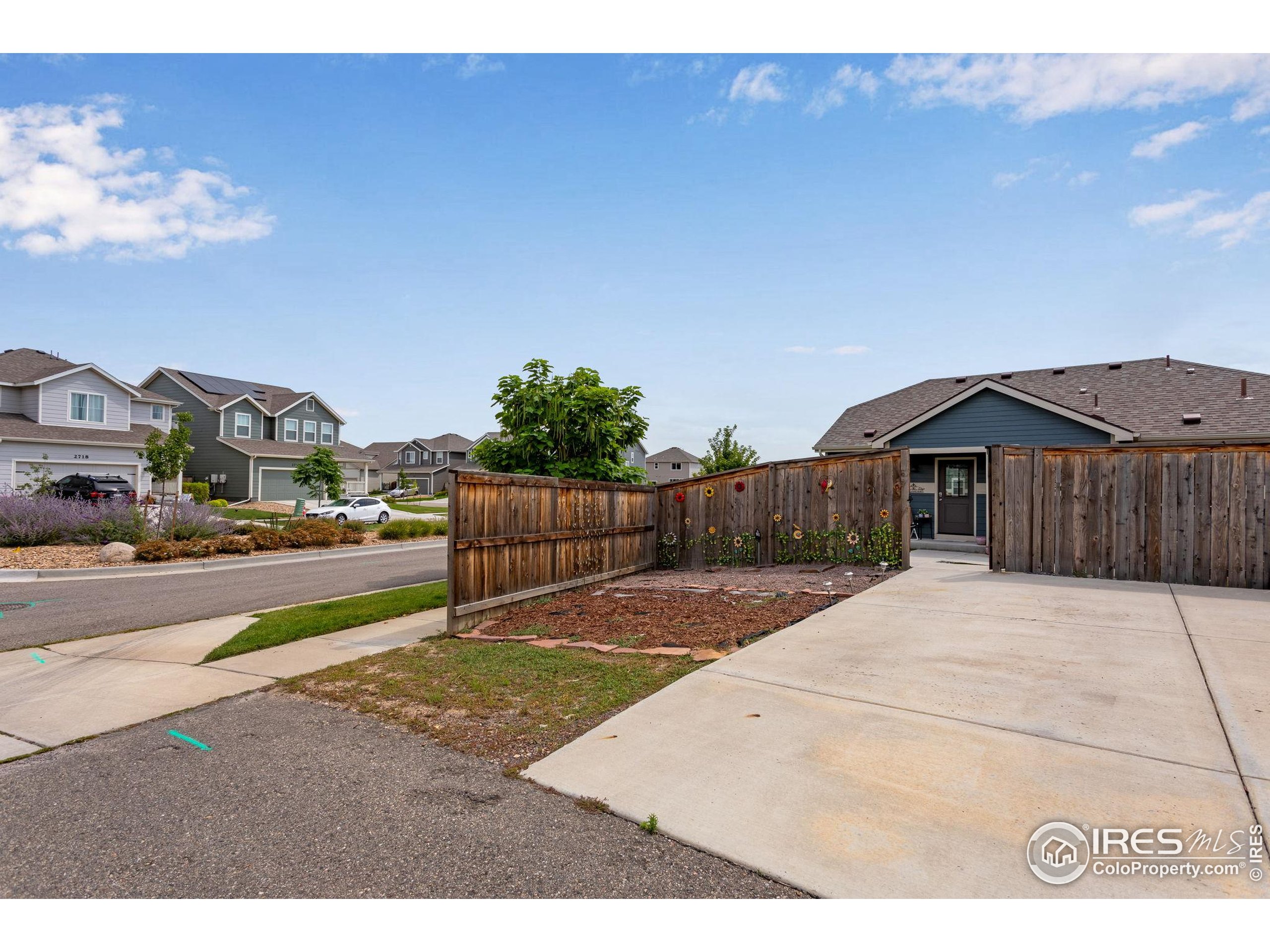 810 Grand Market Ave