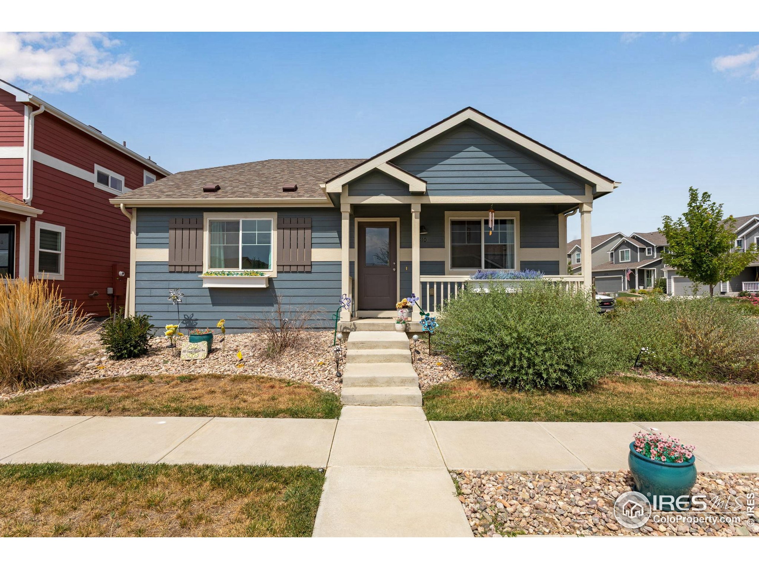 810 Grand Market Ave