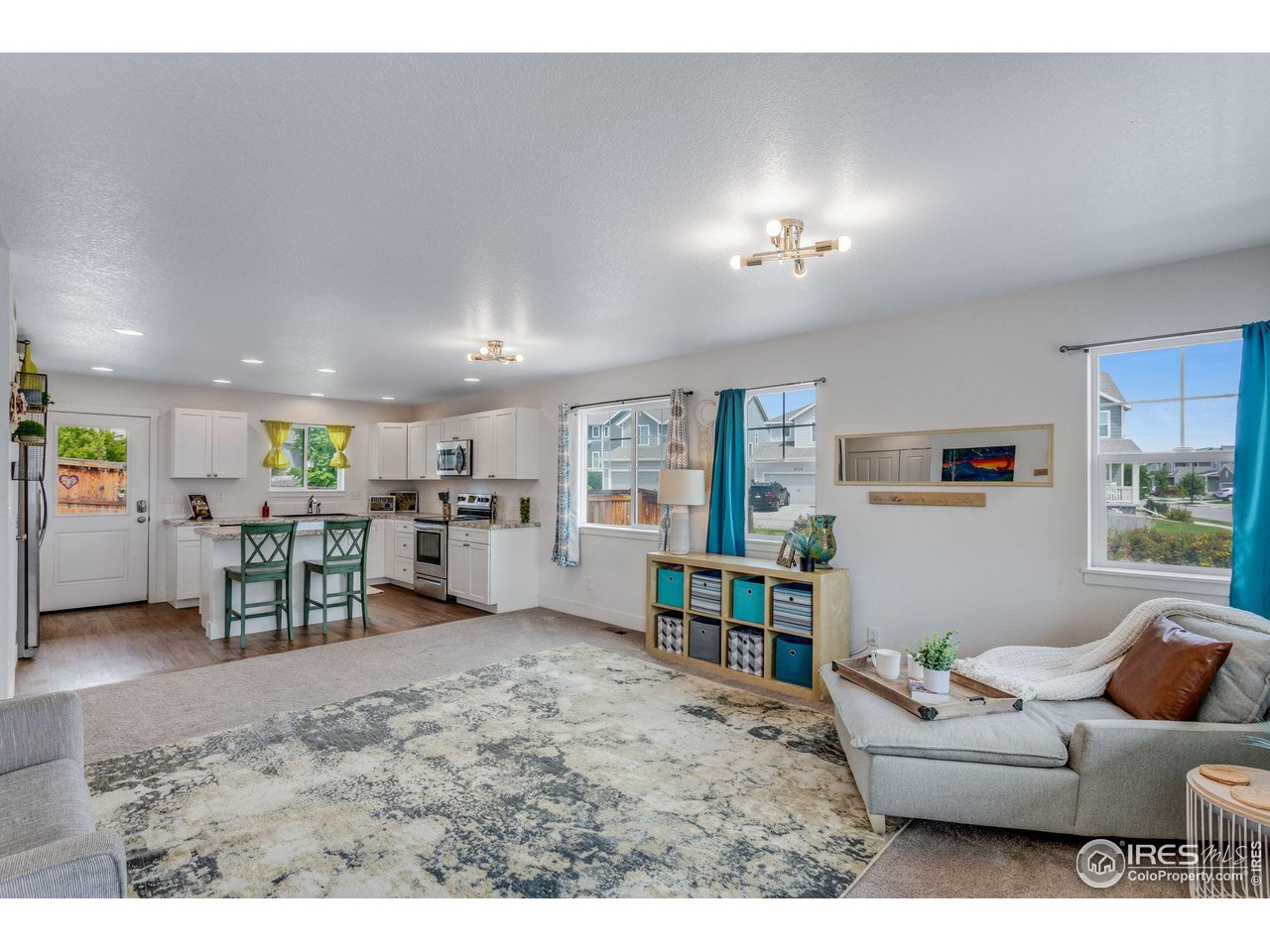 810 Grand Market Ave