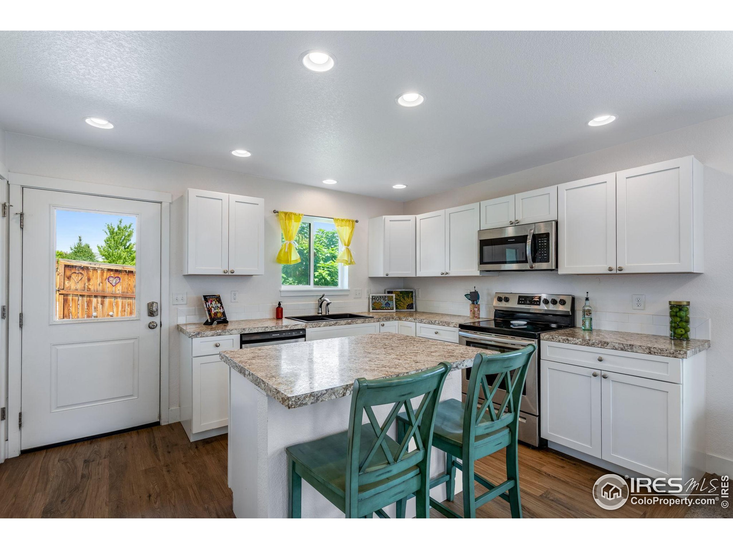 810 Grand Market Ave