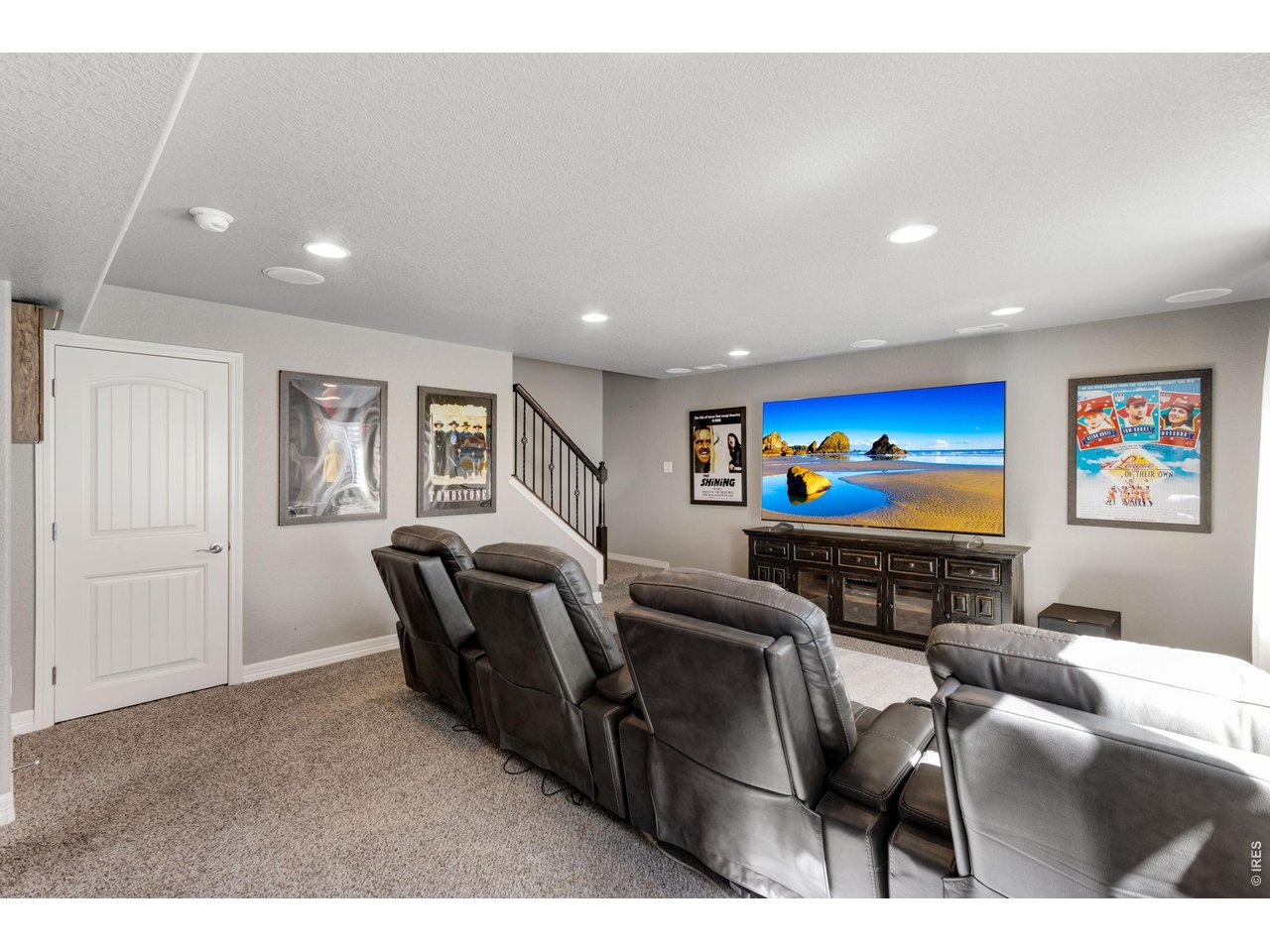 5614 Carmon Dr