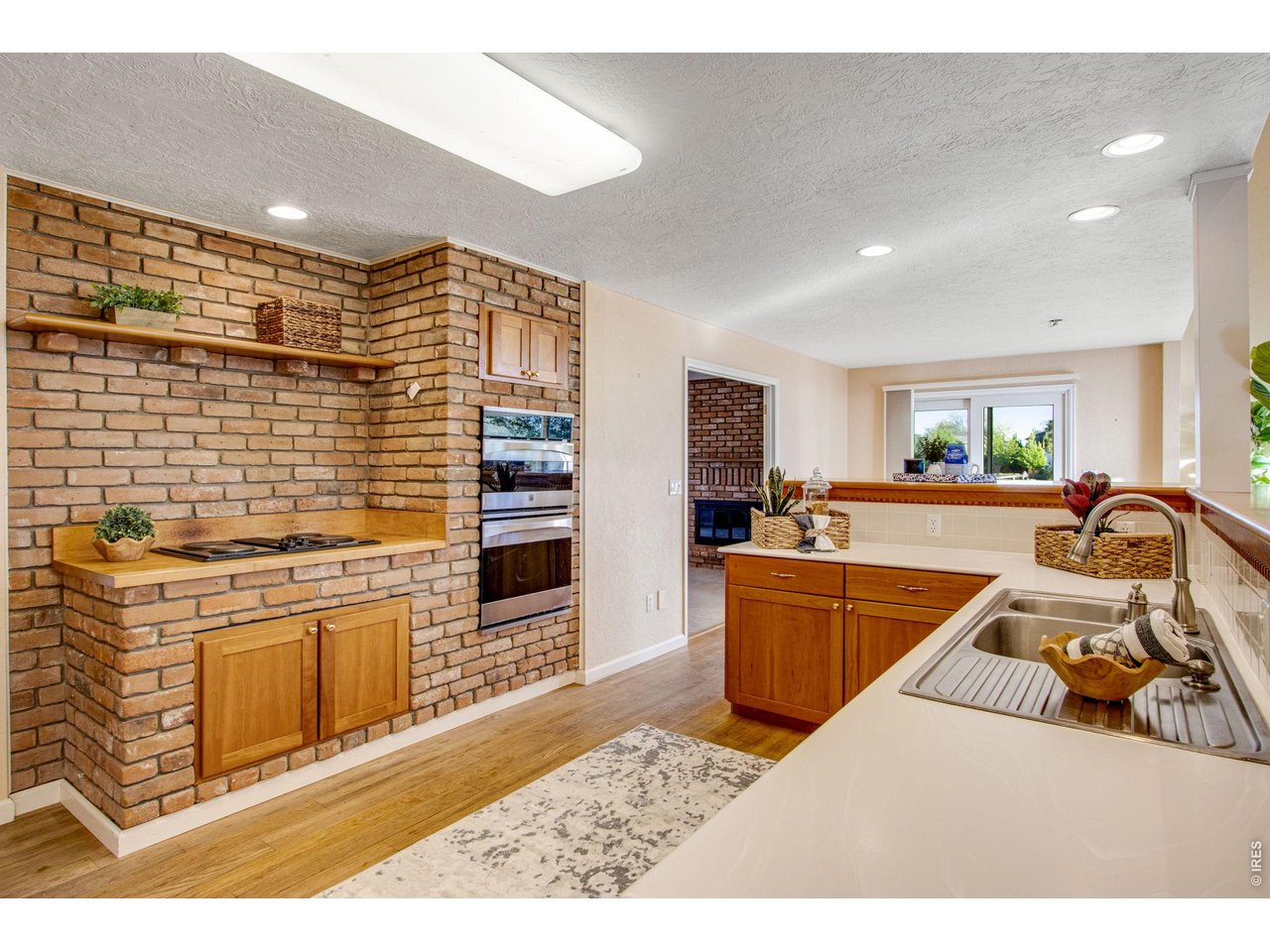 1032 Linden Gate Ct