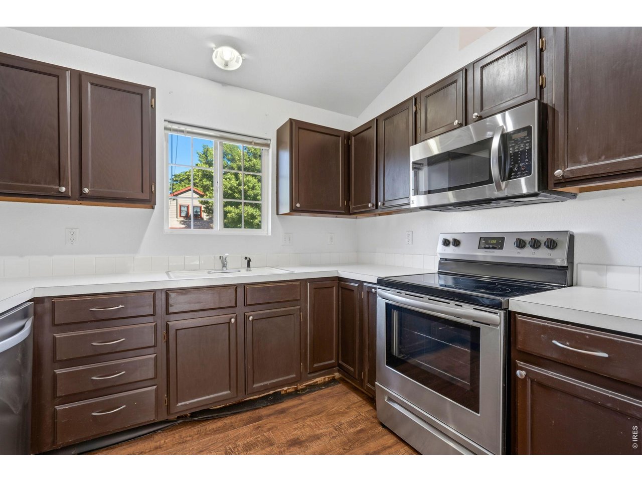 1612 Bayberry Cir