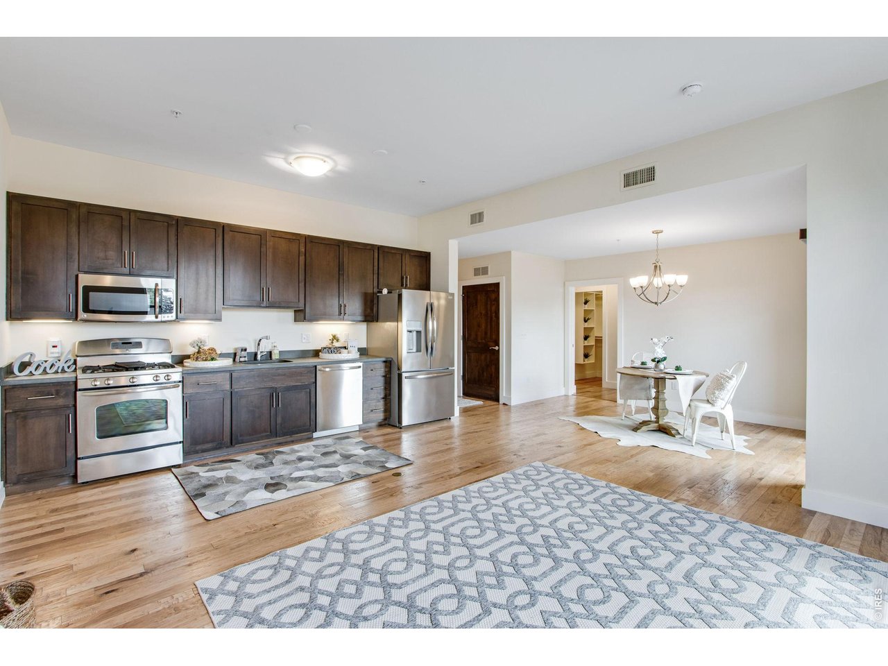 204 Maple St 208