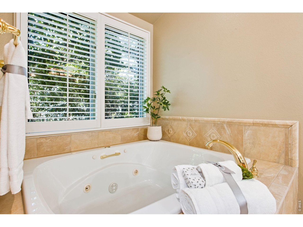 1218 Chickadee Ct
