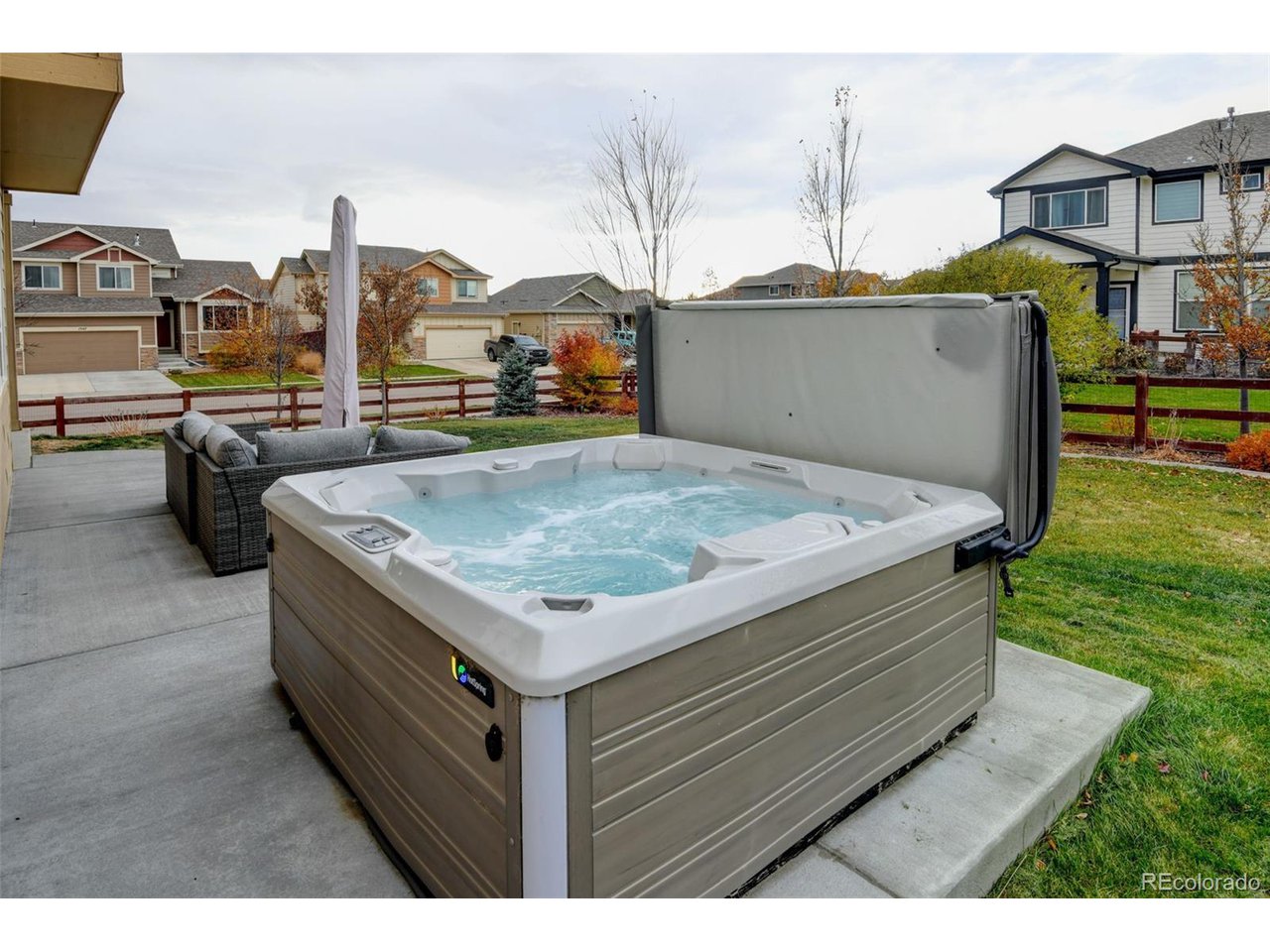 2076 Peach Blossom Dr