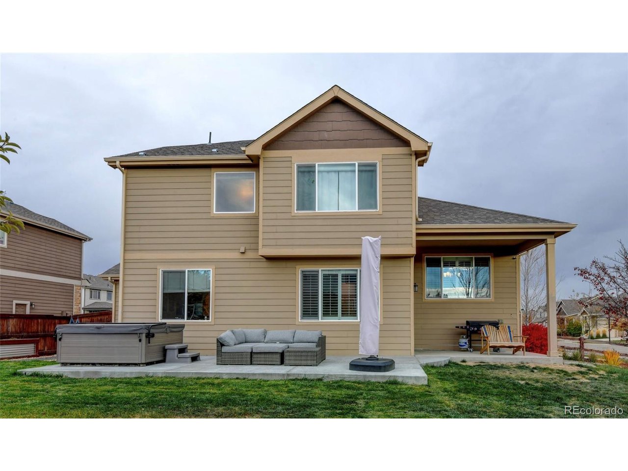 2076 Peach Blossom Dr