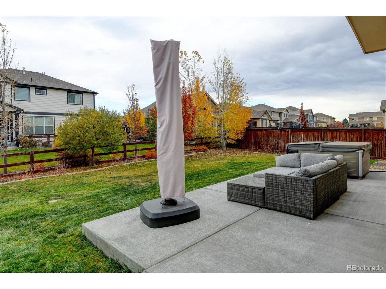 2076 Peach Blossom Dr