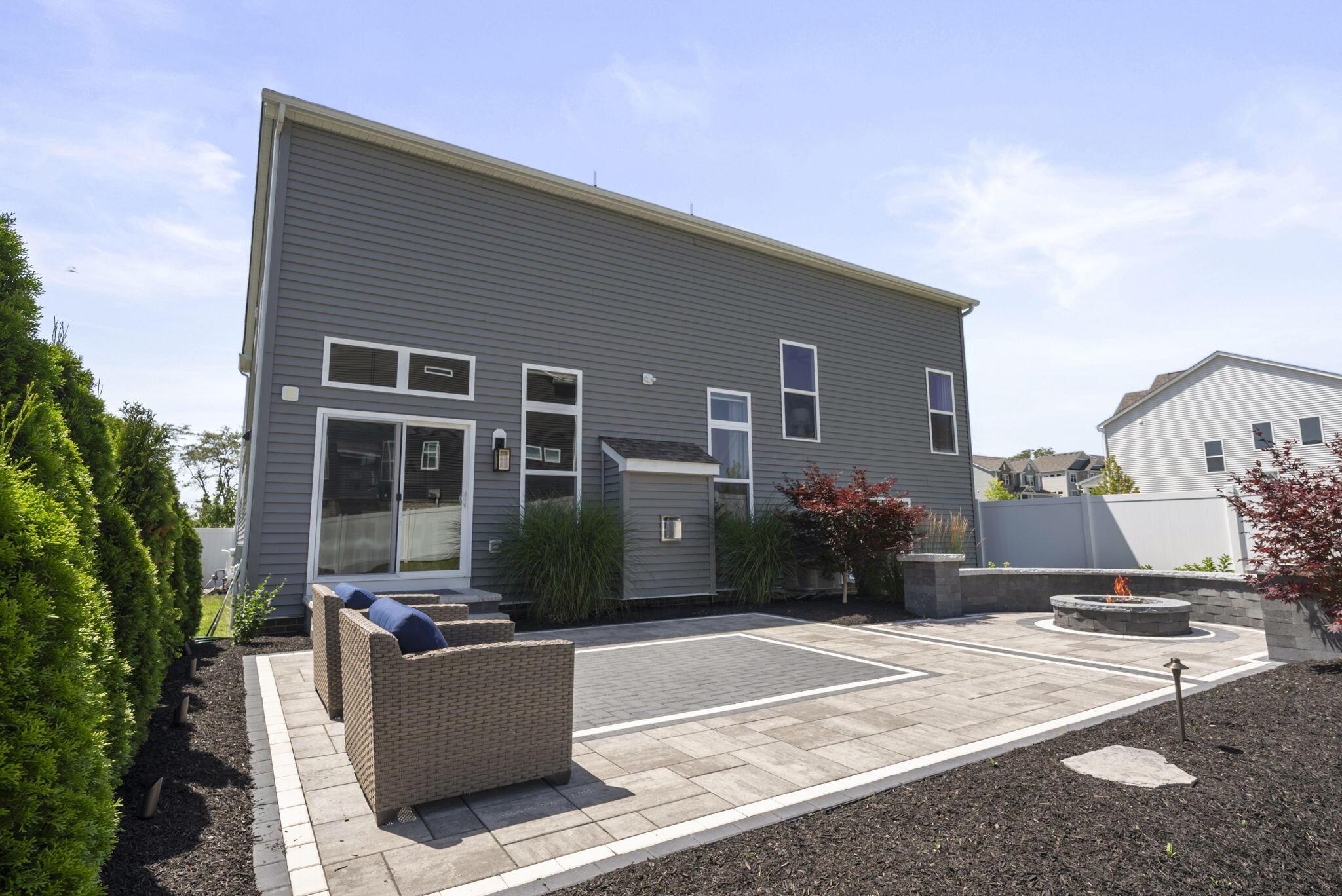 9144 Coe Drive