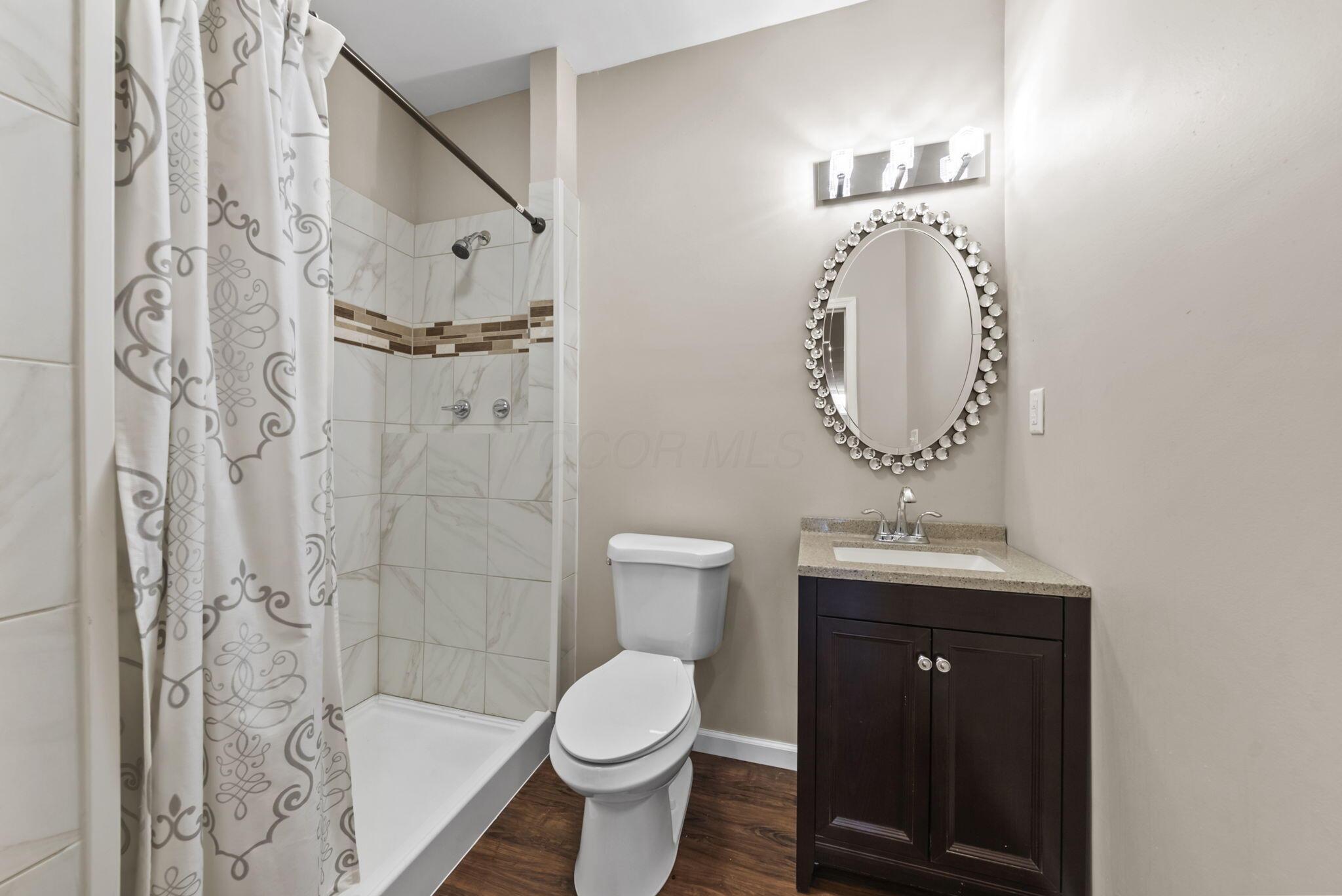 5785 Glendavon Place