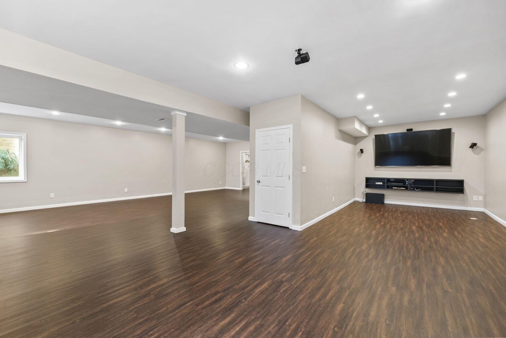 5785 Glendavon Place