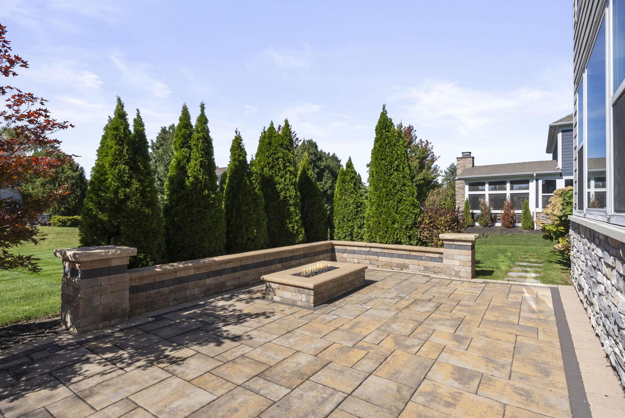 5785 Glendavon Place