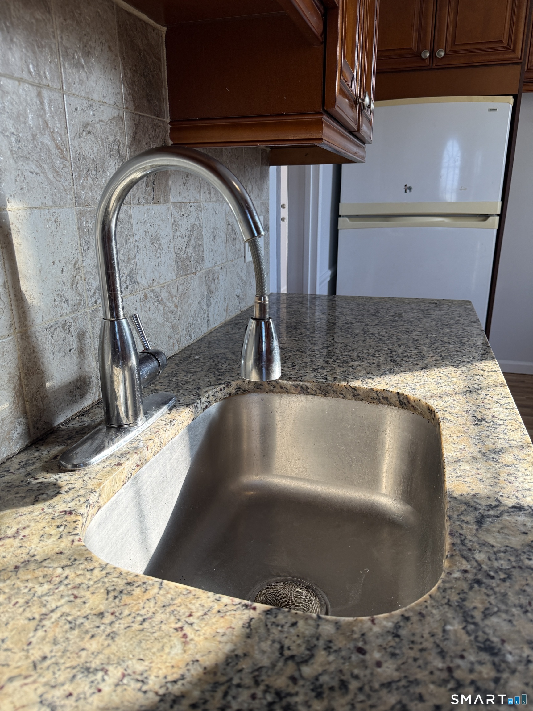 1084 East Main Street APT 3