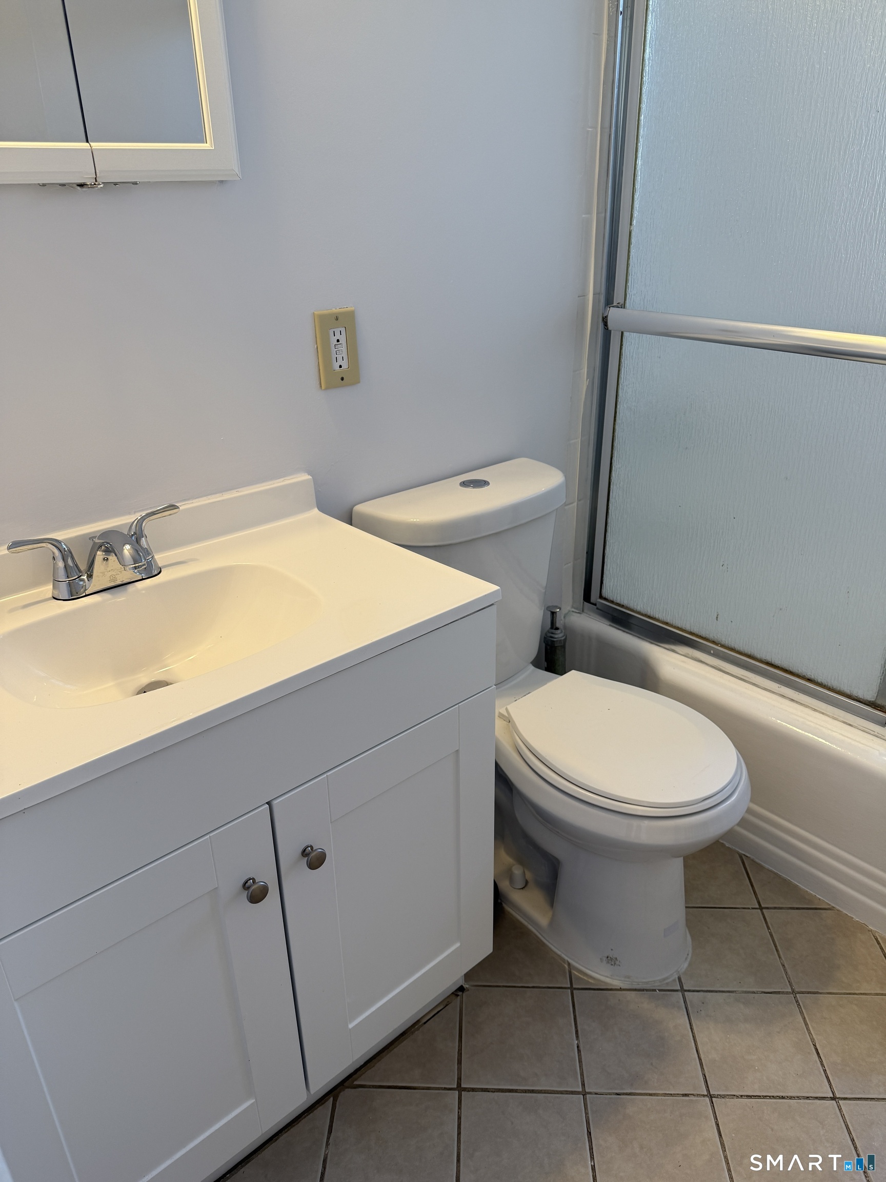 1084 East Main Street APT 3