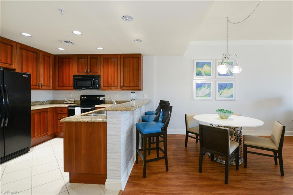 1500 5th AVE S # 212 Unit: 2-212
