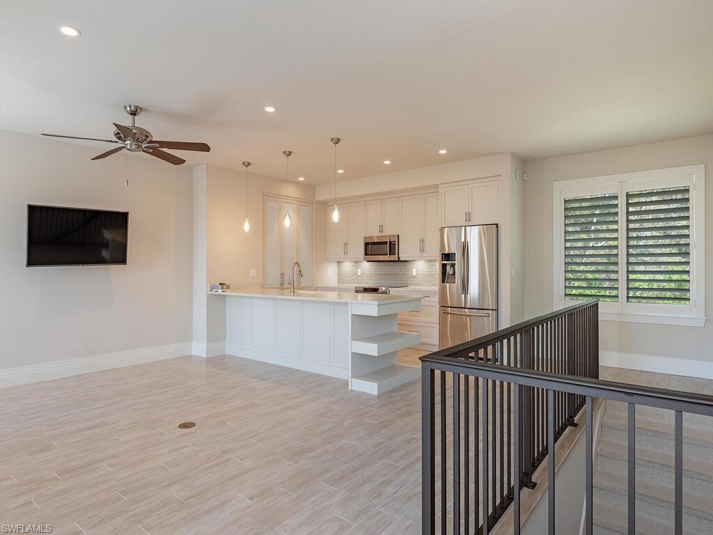 2835 SILVERLEAF LN