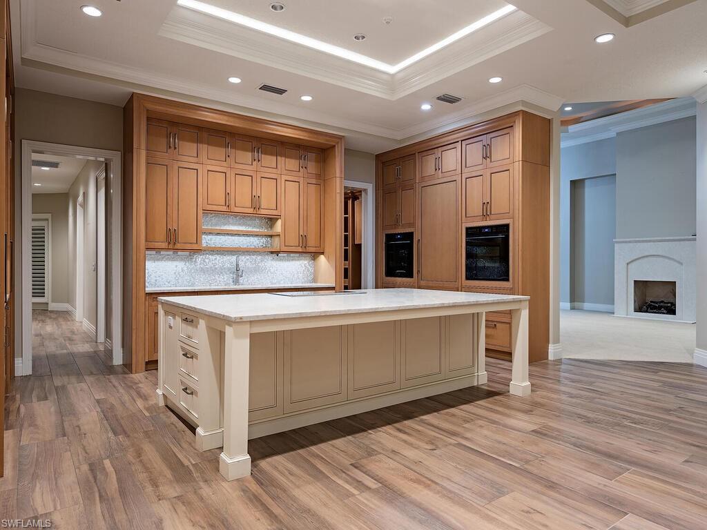 2835 SILVERLEAF LN