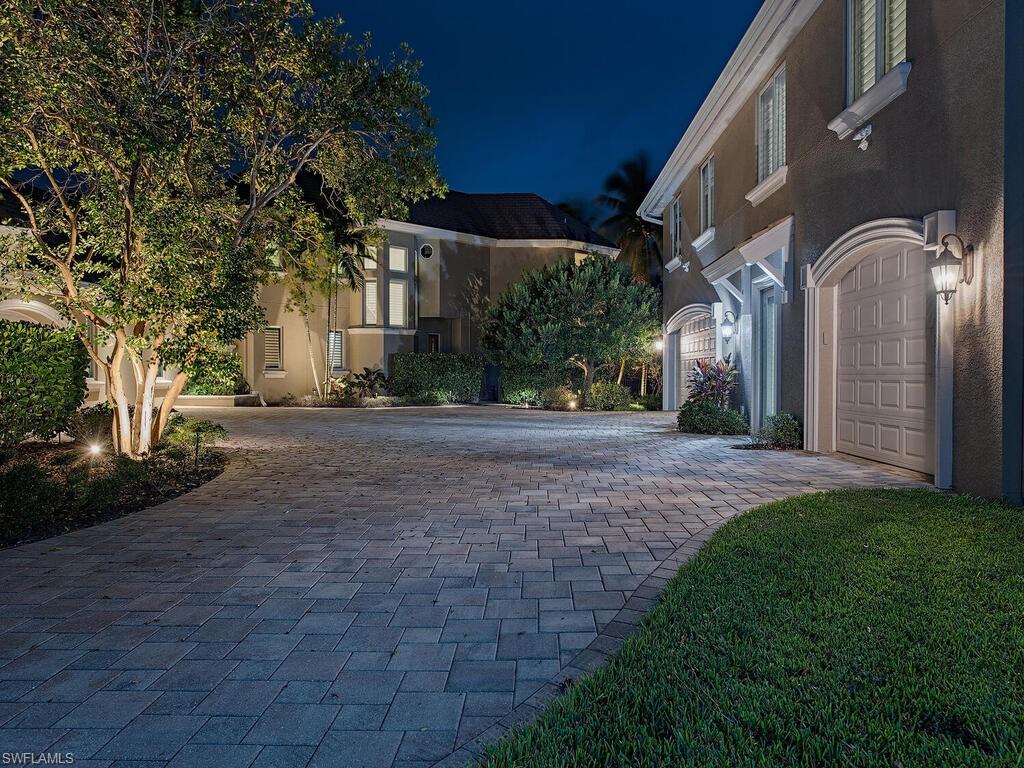 2835 SILVERLEAF LN