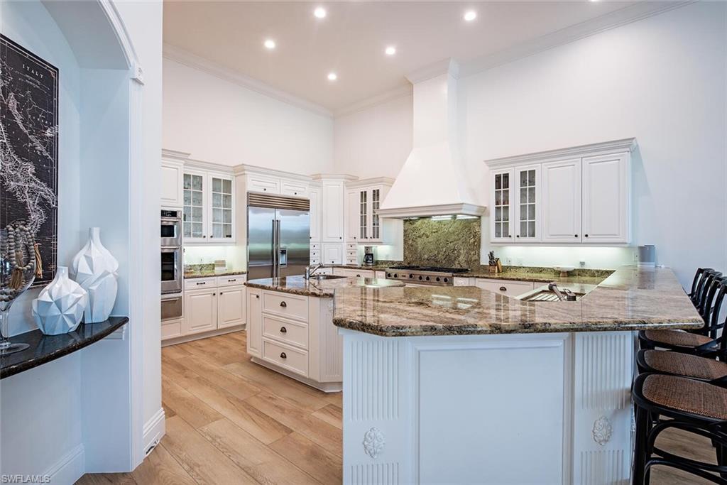 1633 CHINABERRY WAY