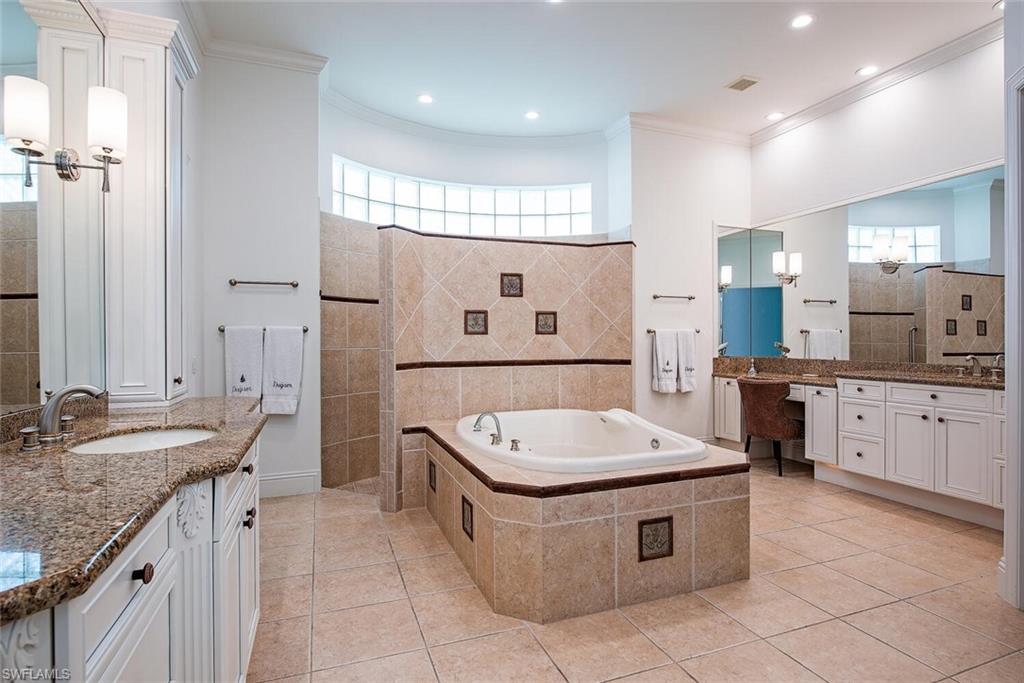 1633 CHINABERRY WAY