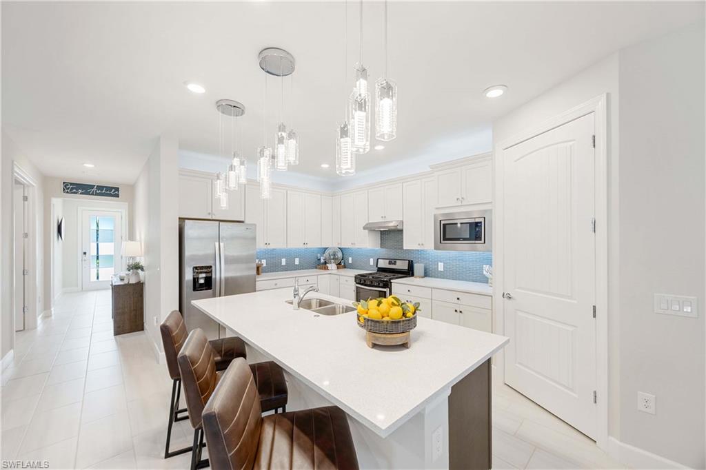 6699 Pennyroyal DR, NAPLES
