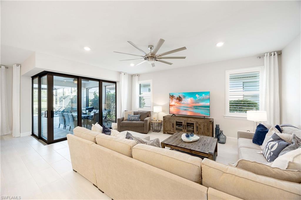 6699 Pennyroyal DR, NAPLES