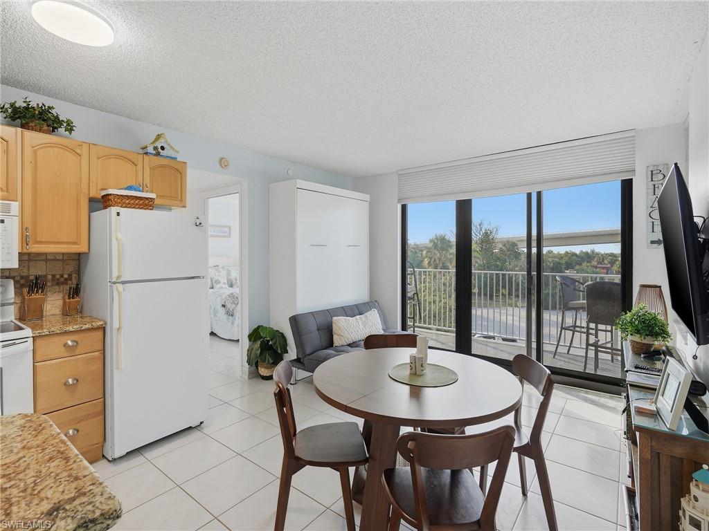 8701 Estero BLVD # 201