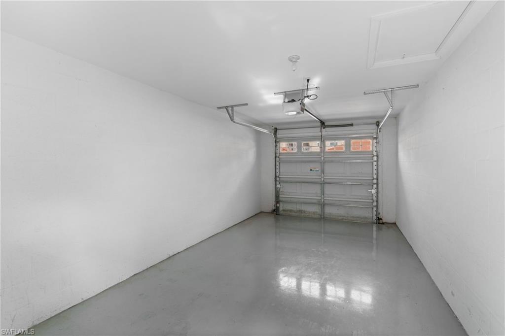 3976 Bishopwood CT E # 102