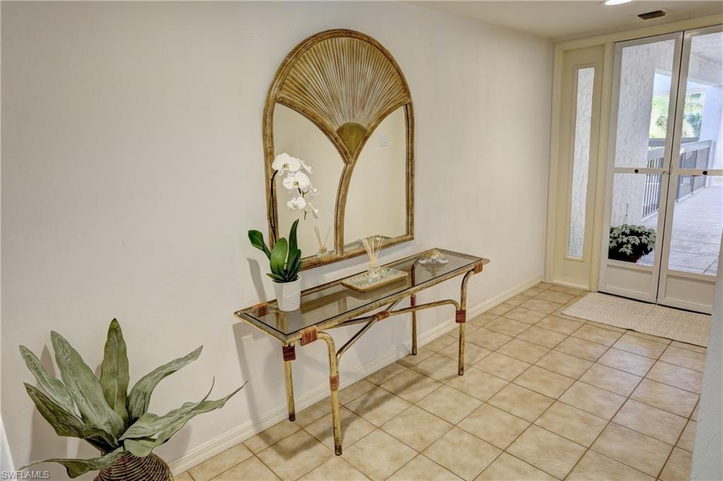 200 Wyndemere WAY # B302