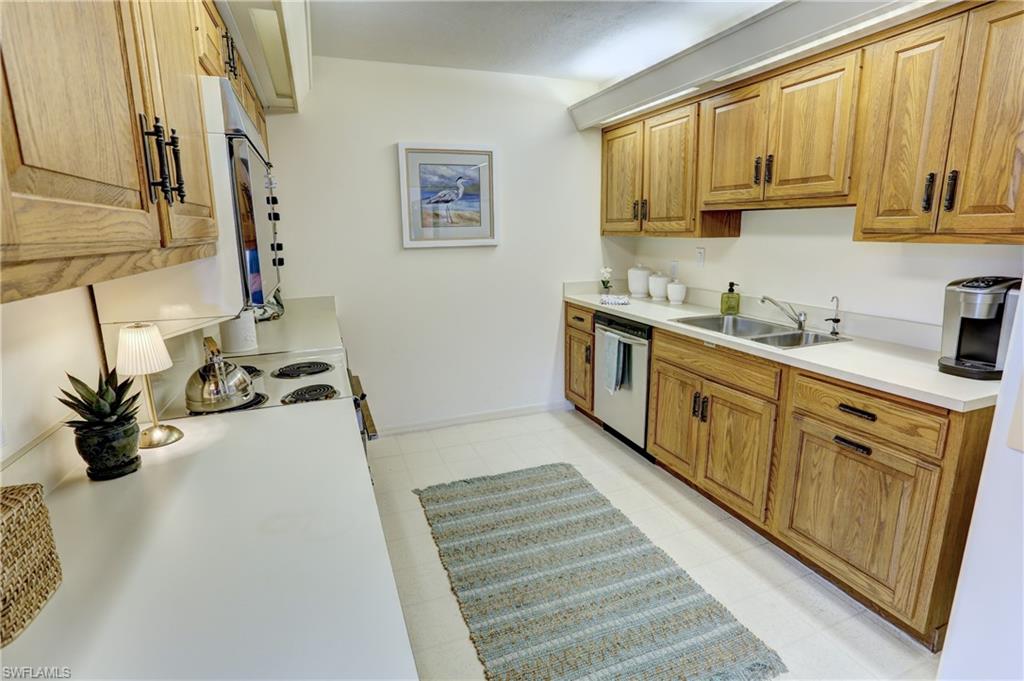 200 Wyndemere WAY # B302